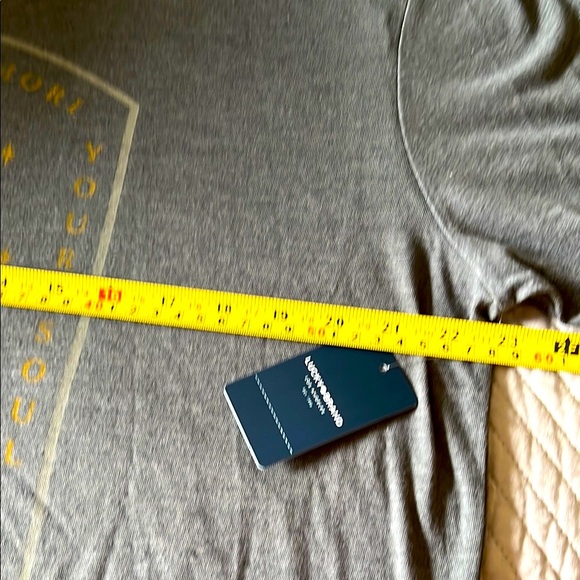 Lucky Brand Gray Graphic T-Shirt for Men. MOMENTO MORI MUSIC  FREES YOUR SOUL - Picture 5 of 6